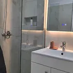 Apartament Blue Door
